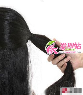 初夏側(cè)扎馬尾教程 變身最美女主角