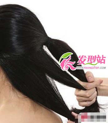 初夏側(cè)扎馬尾教程 變身最美女主角