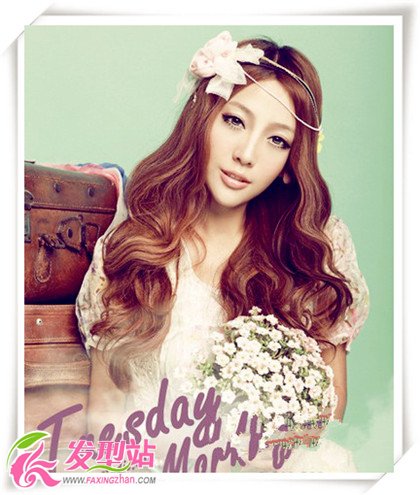 2013流行發(fā)型:最受美女喜愛的卷發(fā)發(fā)型圖
