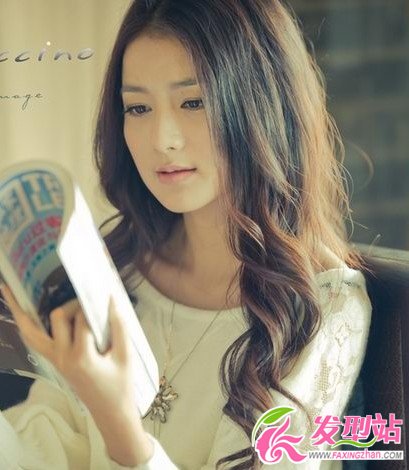 圓臉女生流行卷發(fā)發(fā)型 時(shí)尚韓式卷發(fā)塑造完美小臉