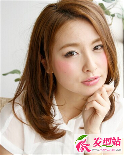 美艷中長發(fā)梨花頭發(fā)型 瞬間打造女神氣質(zhì)