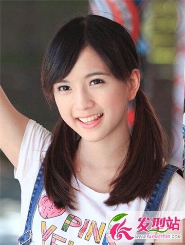 可愛(ài)女生直發(fā)造型 凸顯簡(jiǎn)約風(fēng)的魅力