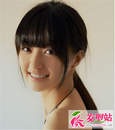 可愛(ài)弧形齊劉海美發(fā)