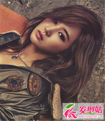 蓬松的偏分劉海設(shè)計(jì)