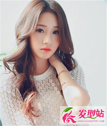 中長(zhǎng)燙發(fā)