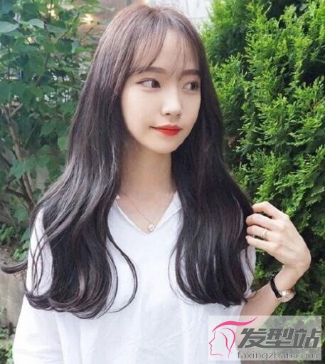 溫柔淑女卷發(fā)發(fā)型