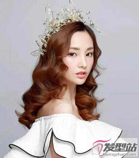 新娘復(fù)古卷發(fā)發(fā)型