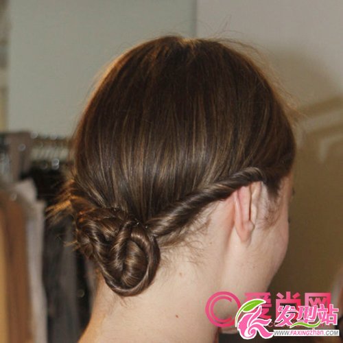 2012五月最新夢幻新娘發(fā)髻 呈現(xiàn)出優(yōu)雅甜美的氣質(zhì)