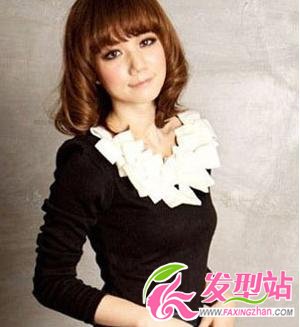 圓臉適合的7款瘦臉卷發(fā)發(fā)型