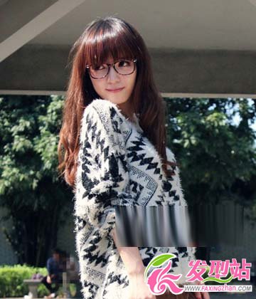 中長(zhǎng)發(fā)梨花頭發(fā)型 氣質(zhì)再升級(jí)