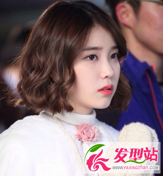 IU李智恩發(fā)型圖片 紅色夠嘻哈運(yùn)動(dòng)