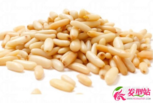 吃什么對頭發(fā)好能讓頭發(fā)變多?減少脫發(fā)必吃的食物 頭發(fā)少吃什么生發(fā)最有效